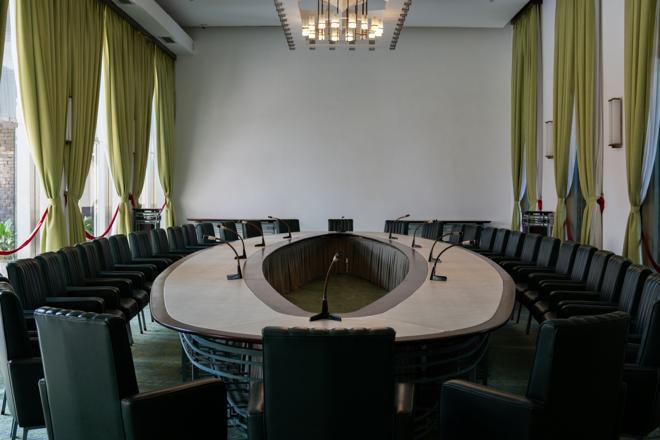 resized_meeting_room_660x440